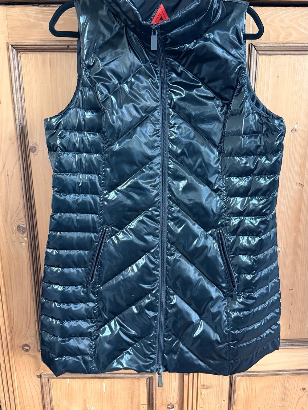 NWOT ANORAK Shiny Quilted Sleeveless Puffer Vest in Black